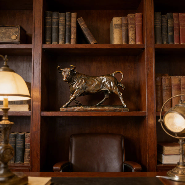 Powerful Bull Sculpture for Office-European Realistic Brass Art Statue|TPAL-219