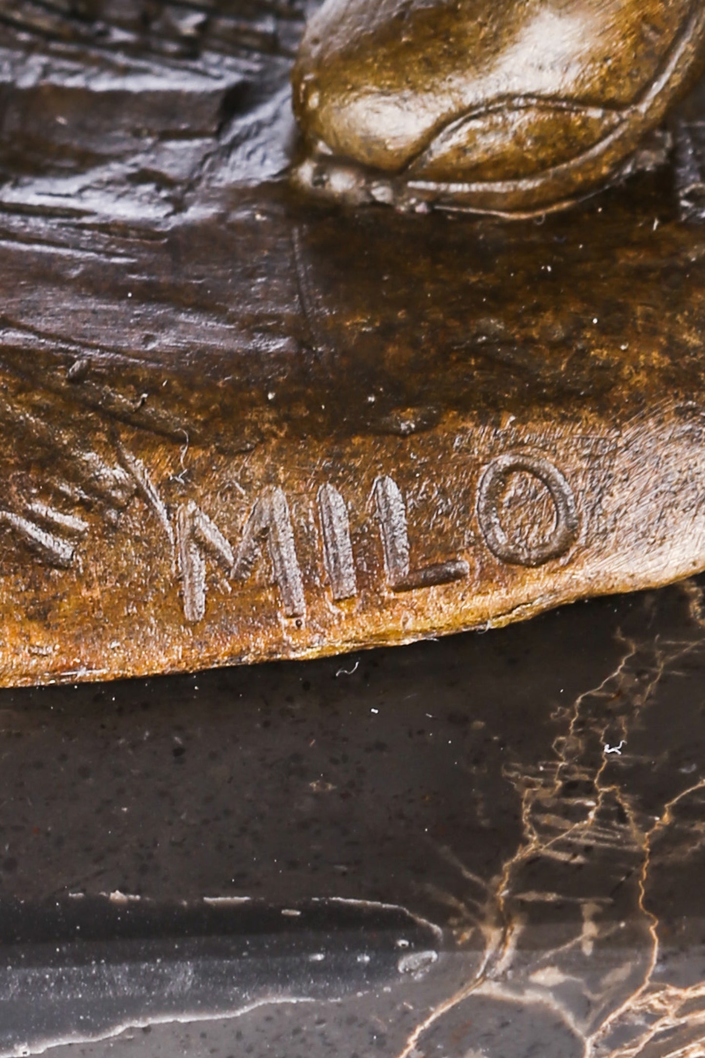 Football Player Bronze Sculpture-Handcrafted Kicking Moment Sports Art Statue|TPE-737